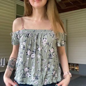 American Eagle Soft And Sexy Green Floral Crop Top with Tie Sleeves